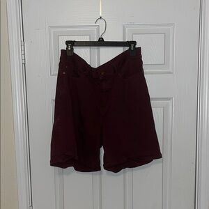 Casual Red Bermudas with V-Shaped Waistline